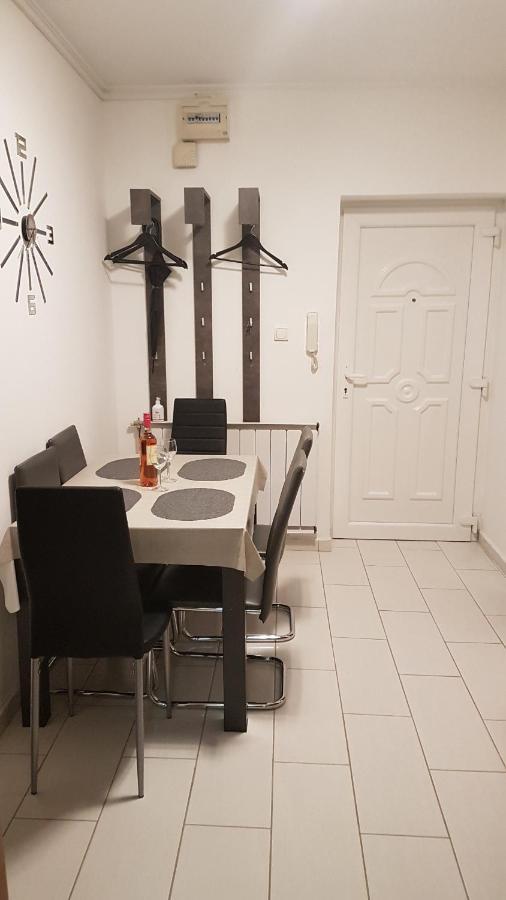 דברצן Rose Apartman מראה חיצוני תמונה