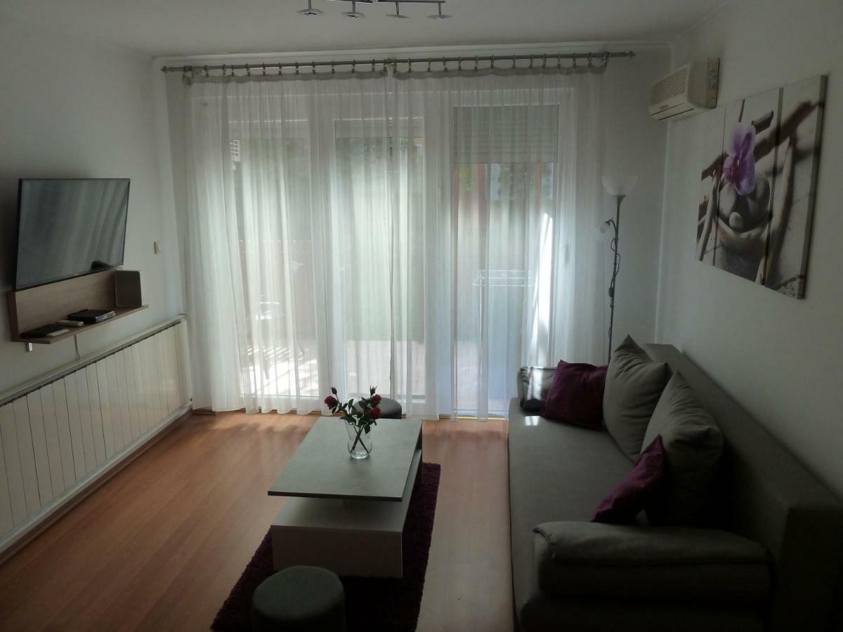דברצן Rose Apartman מראה חיצוני תמונה