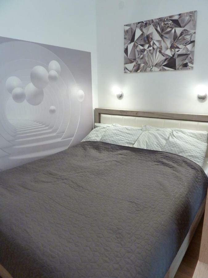 דברצן Rose Apartman מראה חיצוני תמונה